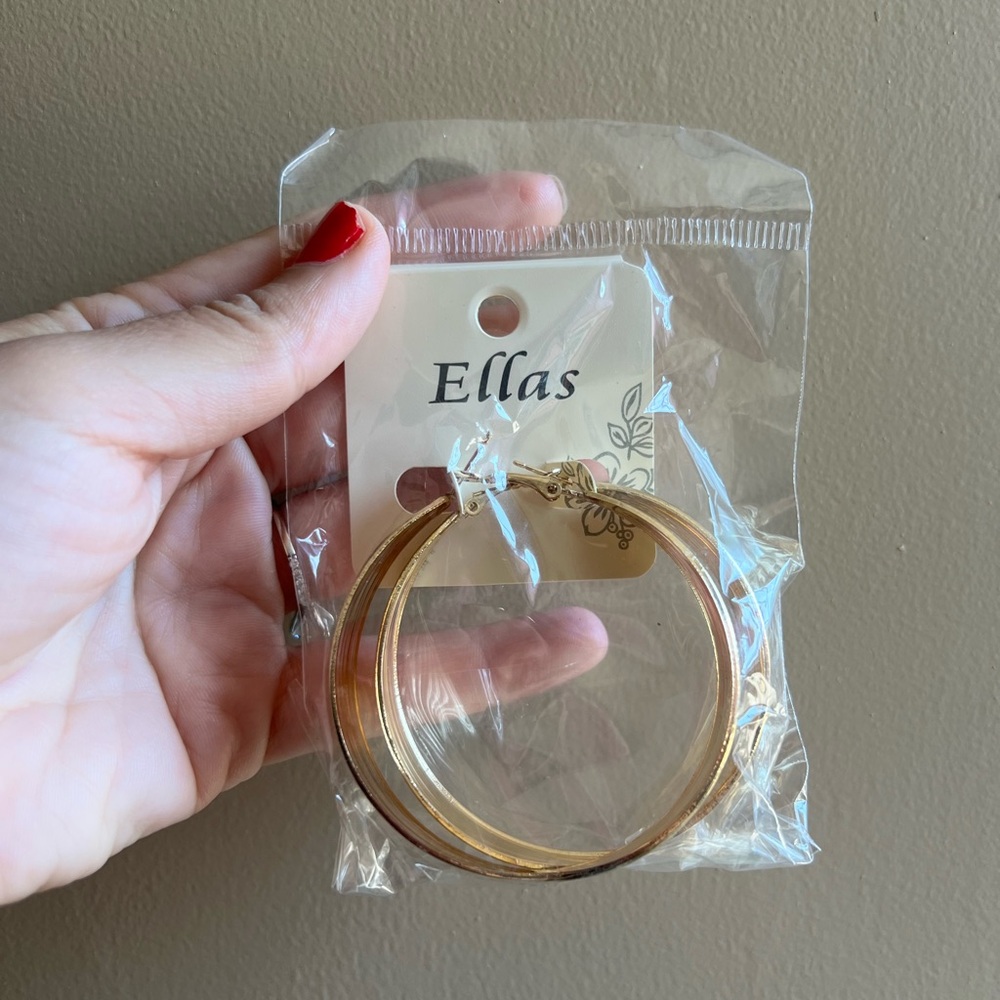 Ella Gold Hoop Earrings